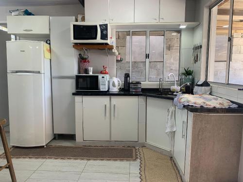 ห้องครัว, Casa Campeche - 100m da Praia - com Piscina in มอร์โร ดาสเปดราส