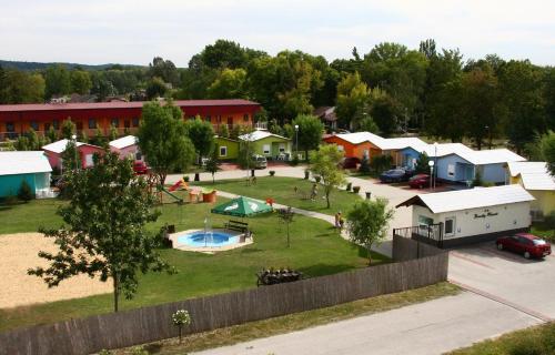Ieeja, Chatova osada Family Resort Thermalpark inclusiv in Patince