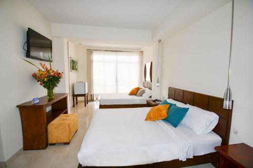 2 double beds