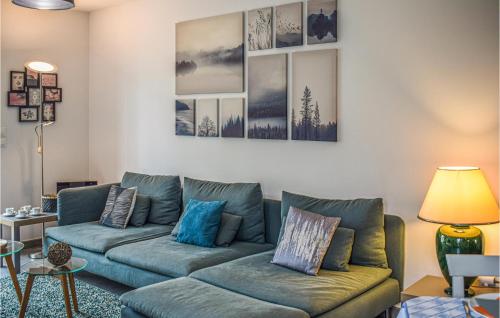 Nice apartment in Saint Quay Portrieux w/ 2 Bedrooms - image 9