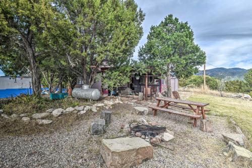 Cozy High Rolls Cottage with Fire Pit and Gas Grill!