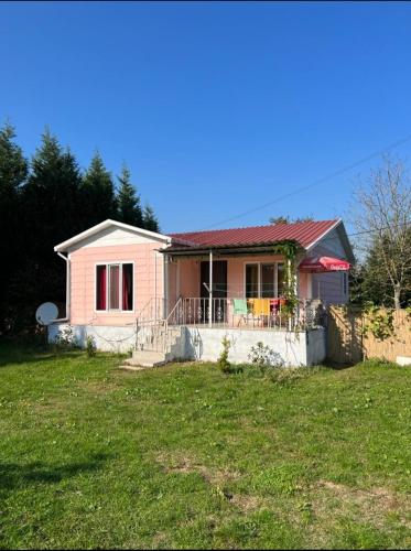 Dağ Manzaralı Kır Evi