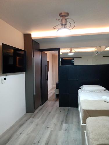 Deluxe Family Suite image 5