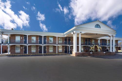 SureStay Hotel by Best Western Bardstown General Nelson - image 14
