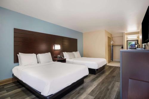 SureStay Hotel by Best Western Bardstown General Nelson - image 10