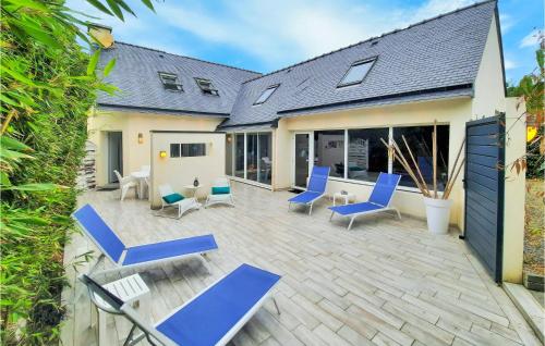 Stunning Apartment In Moelan Sur Mer With Sauna, Wifi And Outdoor Swimming Pool