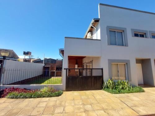 Hermoso duplex en barrio cerrado