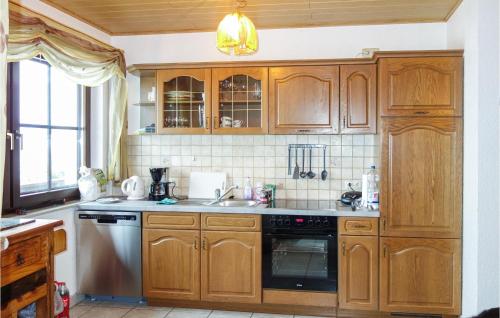 Pet Friendly Apartment In Bongard With Kitchen