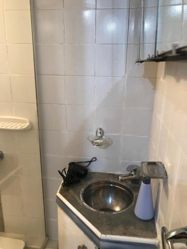 One-Bedroom Apartment image 4