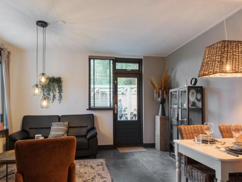  Beautiful holiday home in Ermelo with terrace, Unterkunft in Ermelo