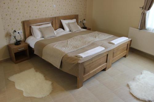 Facilities, Alice Panzio Gold in Kalocsa