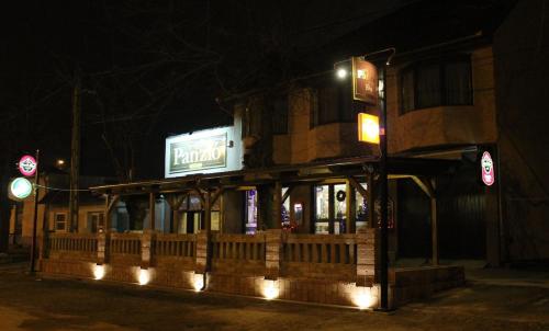 Entrance, Alice Panzio Gold in Kalocsa