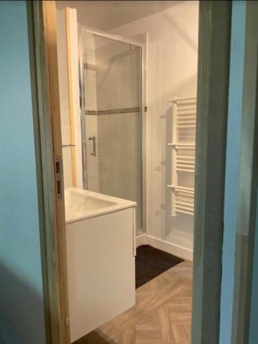 Ravissant appartement dans cadre verdoyant