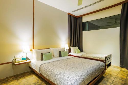 Family Suite Room with Jacuzzi image 5