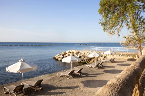沙灘, 和諧灣酒店 (Harmony Bay Hotel) in 利馬斯索爾