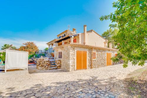 Holiday Home image 1