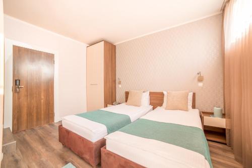Balkan Hotel Garni - image 4