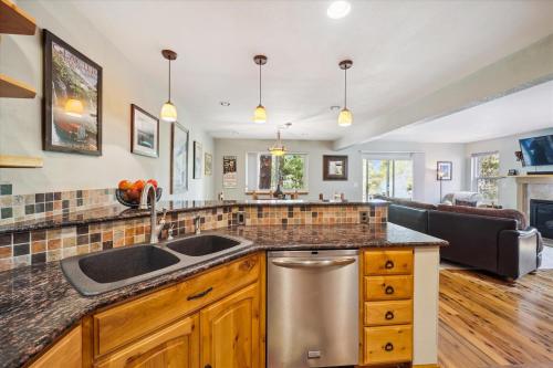 The Royal Escape Duplex in Frisco, USA