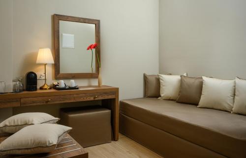 Premium Suite with Balcony image 6