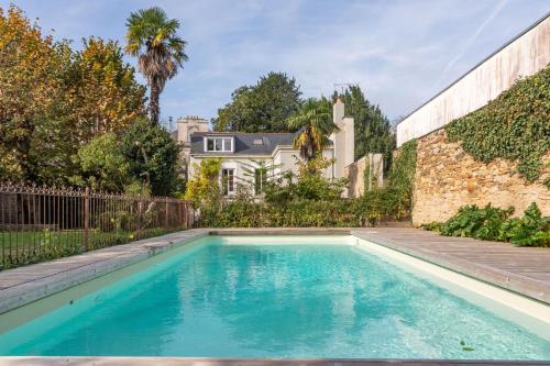 Belle maison contemporaine avec piscine - Location saisonnière - Nantes