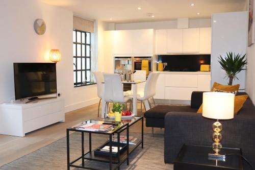 Fab! 2 Bedr/3 Beds in the heart of Covent Garden!