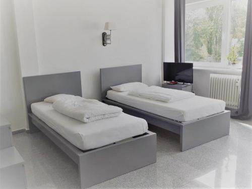 Mehrbett-Apartment 5 Citynah, einfache Ausstattung, Hamburg
