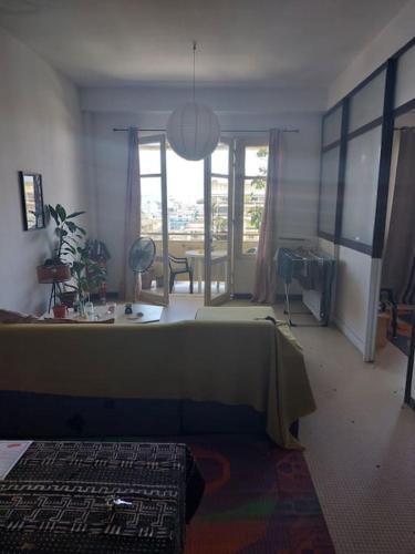 Joli appartement avec vue. Dakar Plateau. Lumineux et fleurie