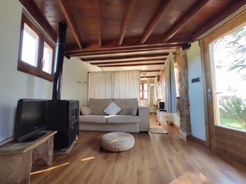  Casita con jacuzzi Rectoria de Dosquers in Maia de Montcal