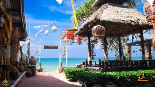 Restaurant, Clean Beach Resort near Game On Sports Bar