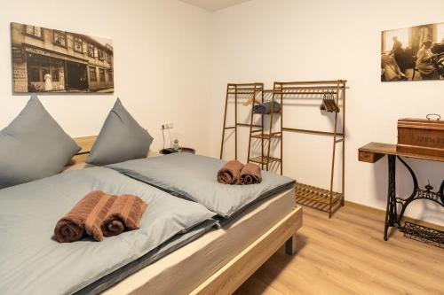 1 queen bed