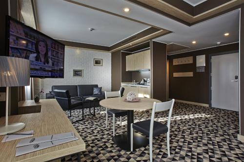 Iekārtas, Manufactura Design-Hotel in Khodosovka