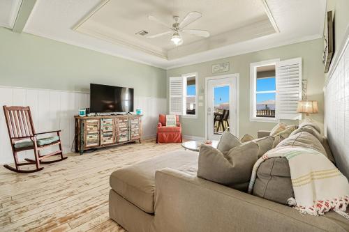 Chateau Mingo home in Port Bolivar, USA