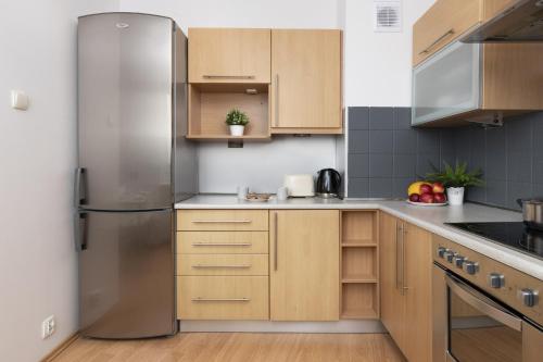 One-Bedroom Apartment image 7
