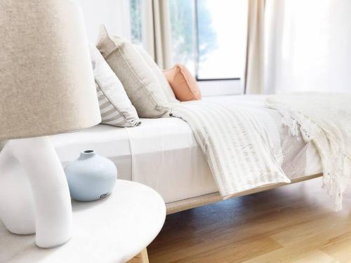 Seafoam Hideaway - Oceanfront Stay for 4 in Batemans Bay