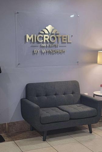 Microtel Inn & Suites by Wyndham Gardendale