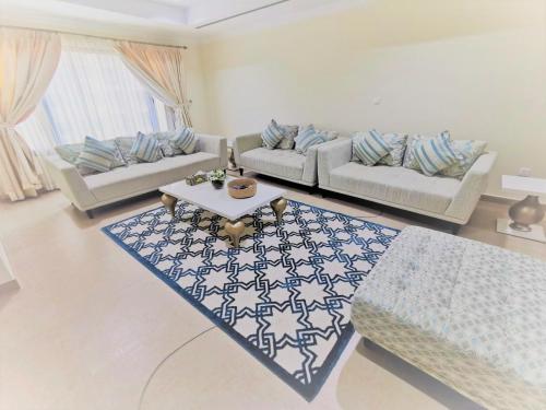 Eiman Home