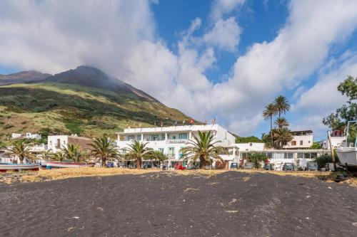 A szálláshely kívülről, Hotel Ossidiana in Stromboli