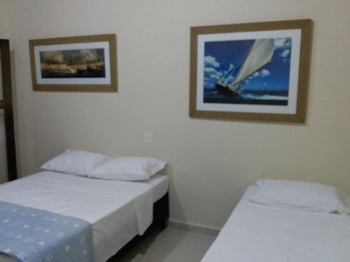 1 double bed, 1 twin bed
