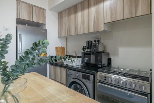City View I 1 Bedroom Apartment I Golf Vita Damac Hills - image 6