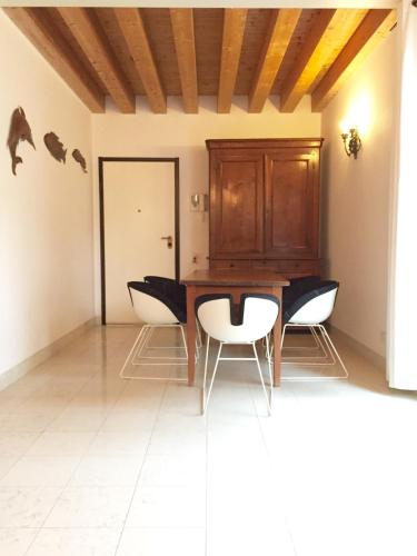 Guglie Luxury Apartment - image 3