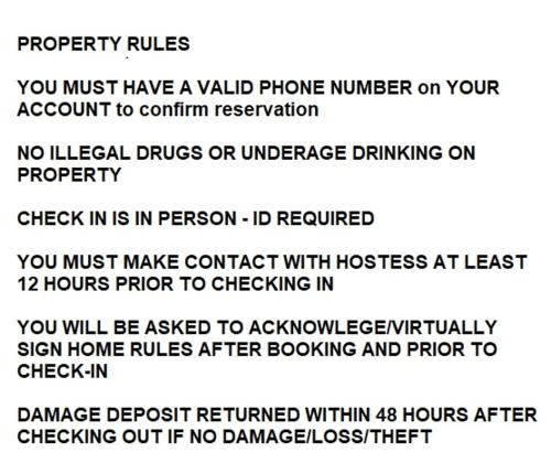 Diamond Apartment with GYM - 2 miles to Fort Sill & just blocks to downtown!