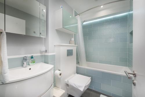 Fabulous Fulham - image 12