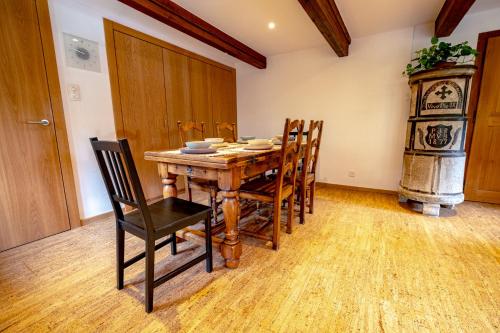 virtuve, Traditional Chalet with some luxurious features in Vala Diljēza