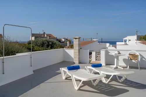 Three-Bedroom House room in Torres Sureda