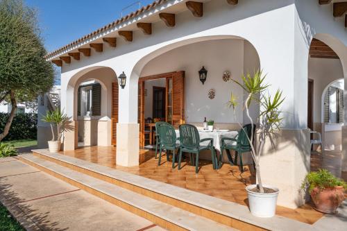 Three-Bedroom House image 4