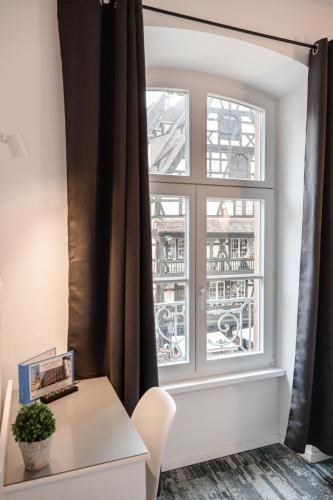 Hotel des Arts - image 11