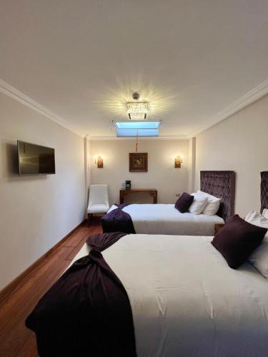 Deluxe Twin Room image 5