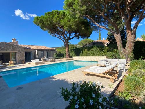 Lovely "Provence" villa with sea view, private heated pool, airco and beautiful garden