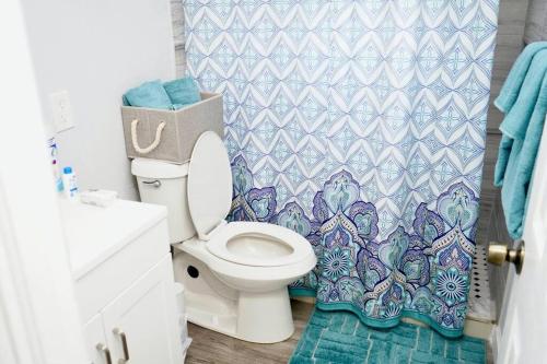 Bathroom, Beautifully Redone 3 BR Home in Heart of Orlando in Orlando West