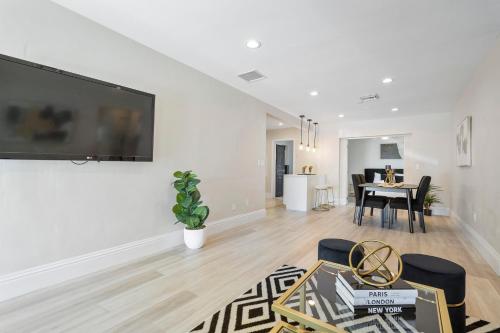 Luxury 5Bed Family/Friends Gateway. 10Min to Beach in Fort Lauderdale, USA